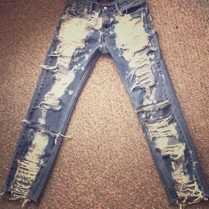 Custom Distressed Premium Levi’s Size 10